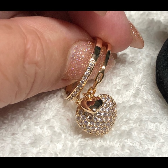 Yellow gold ring with pave heart-charm ring - Picture 4 of 15